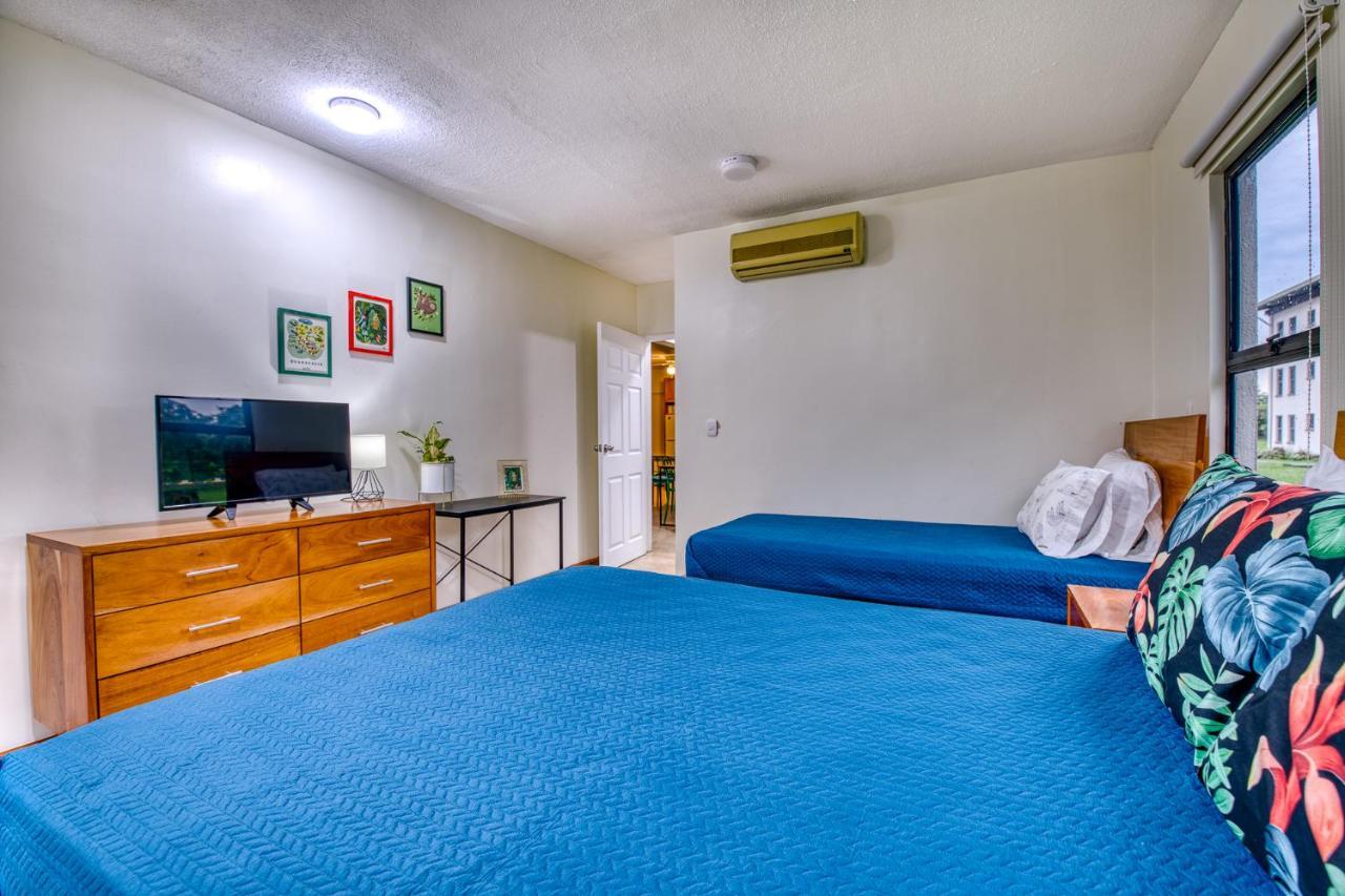 Golden Getaway Apartments Liberia Extérieur photo